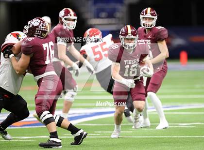 Thumbnail 2 in Harlingen @ Dripping Springs (UIL 6A Regional Playoff) photogallery.