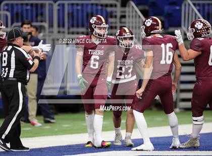 Thumbnail 2 in Harlingen @ Dripping Springs (UIL 6A Regional Playoff) photogallery.