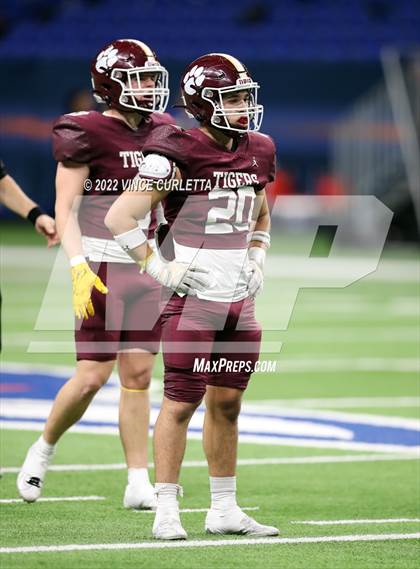 Thumbnail 3 in Harlingen @ Dripping Springs (UIL 6A Regional Playoff) photogallery.