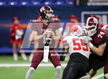 Thumbnail 2 in Harlingen @ Dripping Springs (UIL 6A Regional Playoff) photogallery.