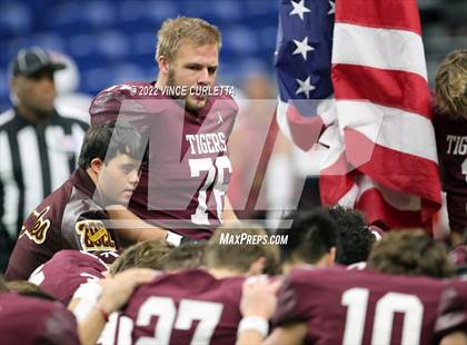 Thumbnail 1 in Harlingen @ Dripping Springs (UIL 6A Regional Playoff) photogallery.