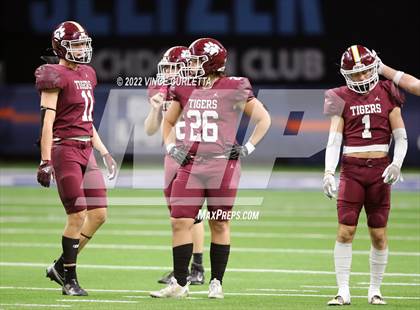 Thumbnail 2 in Harlingen @ Dripping Springs (UIL 6A Regional Playoff) photogallery.
