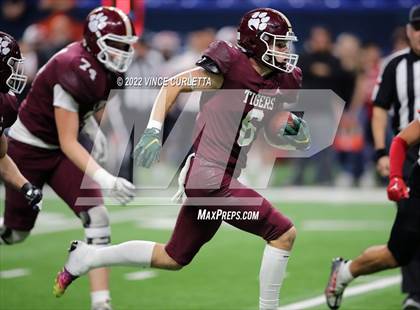 Thumbnail 3 in Harlingen @ Dripping Springs (UIL 6A Regional Playoff) photogallery.