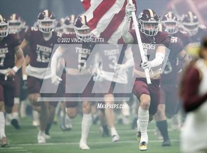 Thumbnail 2 in Harlingen @ Dripping Springs (UIL 6A Regional Playoff) photogallery.