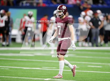 Thumbnail 3 in Harlingen @ Dripping Springs (UIL 6A Regional Playoff) photogallery.