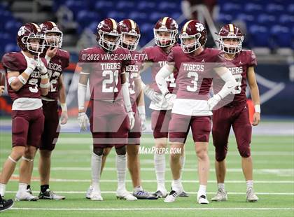 Thumbnail 3 in Harlingen @ Dripping Springs (UIL 6A Regional Playoff) photogallery.
