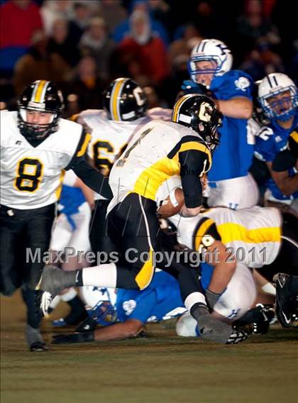Thumbnail 3 in Highlands vs. Johnson Central (Class 4A KHSAA Commonwealth Gridiron Bowl) photogallery.