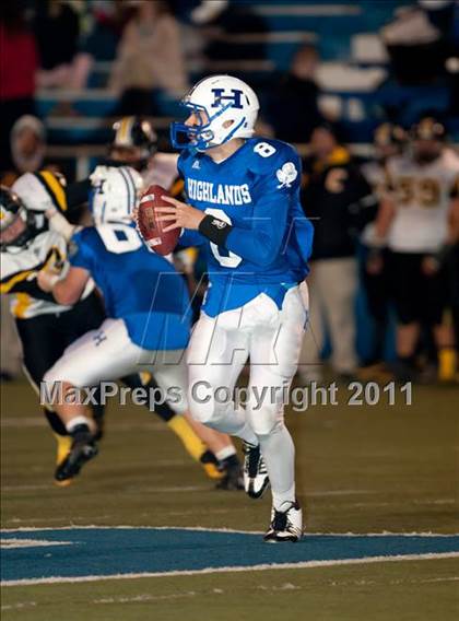 Thumbnail 3 in Highlands vs. Johnson Central (Class 4A KHSAA Commonwealth Gridiron Bowl) photogallery.