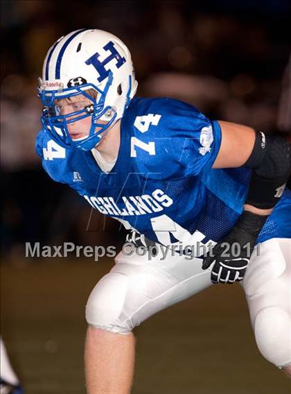 Thumbnail 1 in Highlands vs. Johnson Central (Class 4A KHSAA Commonwealth Gridiron Bowl) photogallery.