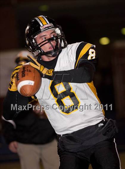 Thumbnail 3 in Highlands vs. Johnson Central (Class 4A KHSAA Commonwealth Gridiron Bowl) photogallery.