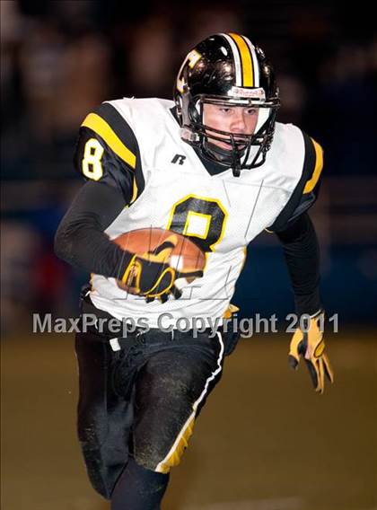 Thumbnail 1 in Highlands vs. Johnson Central (Class 4A KHSAA Commonwealth Gridiron Bowl) photogallery.