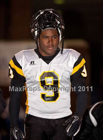 Thumbnail 1 in Highlands vs. Johnson Central (Class 4A KHSAA Commonwealth Gridiron Bowl) photogallery.