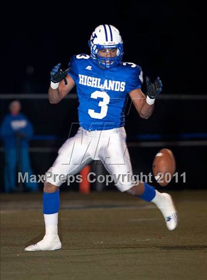Thumbnail 3 in Highlands vs. Johnson Central (Class 4A KHSAA Commonwealth Gridiron Bowl) photogallery.