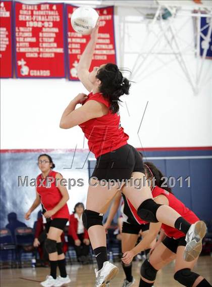 Thumbnail 1 in Sacred Heart of Jesus @ Bellarmine-Jefferson (CIF SS Playoffs) photogallery.