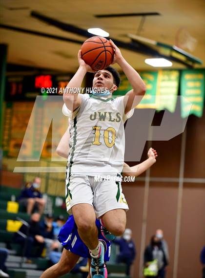 Thumbnail 2 in Roslyn vs Lynbrook photogallery.