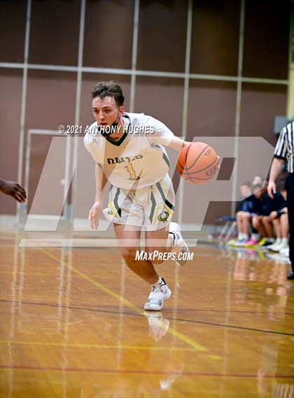 Thumbnail 2 in Roslyn vs Lynbrook photogallery.