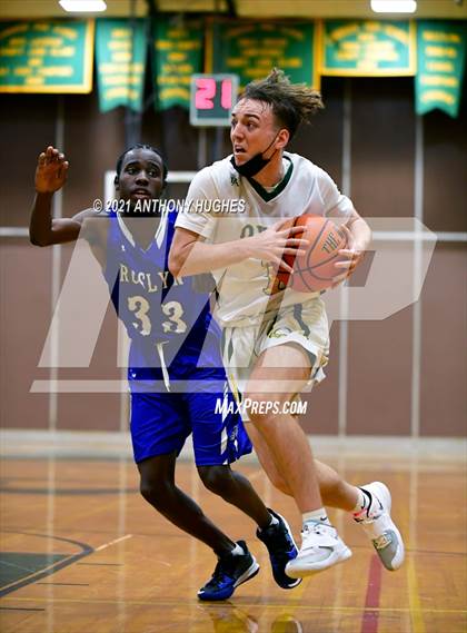 Thumbnail 2 in Roslyn vs Lynbrook photogallery.