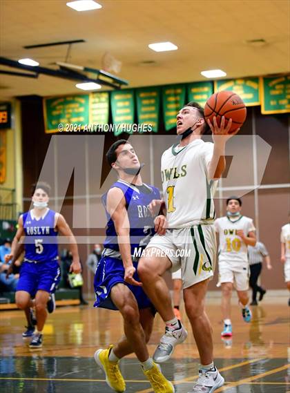 Thumbnail 2 in Roslyn vs Lynbrook photogallery.