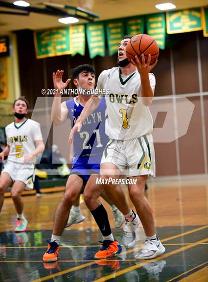 Thumbnail 2 in Roslyn vs Lynbrook photogallery.