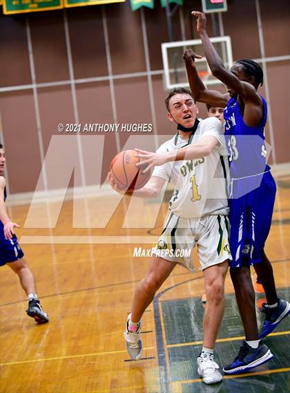 Thumbnail 3 in Roslyn vs Lynbrook photogallery.