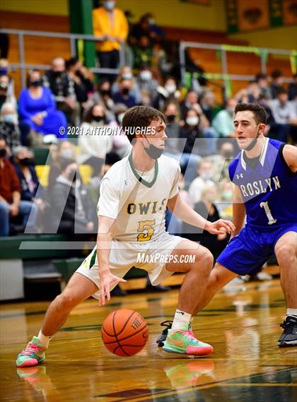 Thumbnail 3 in Roslyn vs Lynbrook photogallery.