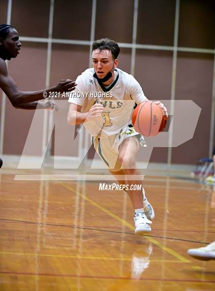 Thumbnail 1 in Roslyn vs Lynbrook photogallery.