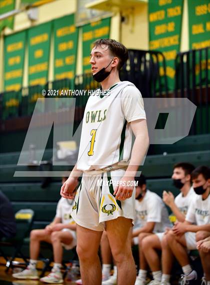 Thumbnail 1 in Roslyn vs Lynbrook photogallery.
