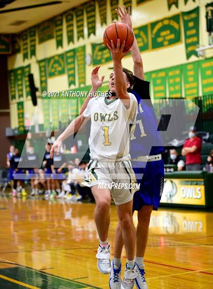 Thumbnail 3 in Roslyn vs Lynbrook photogallery.