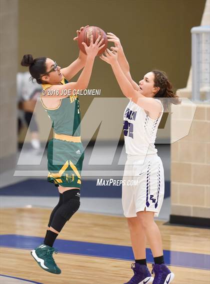Thumbnail 3 in Holmes vs Warren photogallery.