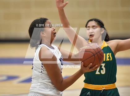 Thumbnail 1 in Holmes vs Warren photogallery.