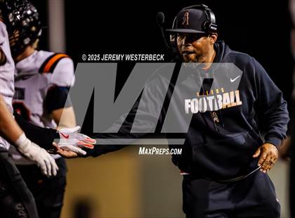 Thumbnail 2 in Huntington Beach @ Edison (CIF Southern Section Division 3 Round 1) photogallery.