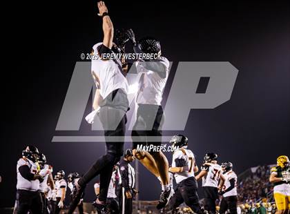 Thumbnail 2 in Huntington Beach @ Edison (CIF Southern Section Division 3 Round 1) photogallery.