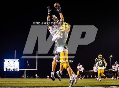 Thumbnail 2 in Huntington Beach @ Edison (CIF Southern Section Division 3 Round 1) photogallery.