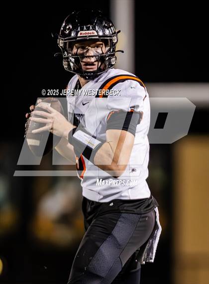 Thumbnail 3 in Huntington Beach @ Edison (CIF Southern Section Division 3 Round 1) photogallery.