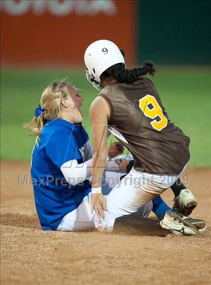 Thumbnail 2 in Rancho Bernardo vs El Camino (CIF SDS D1 Final) photogallery.