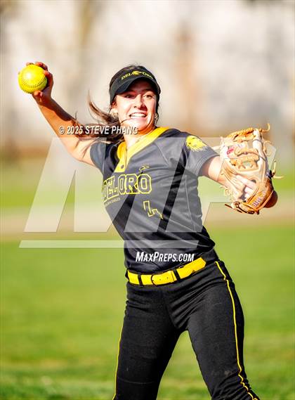 Thumbnail 3 in Del Oro @ River City photogallery.