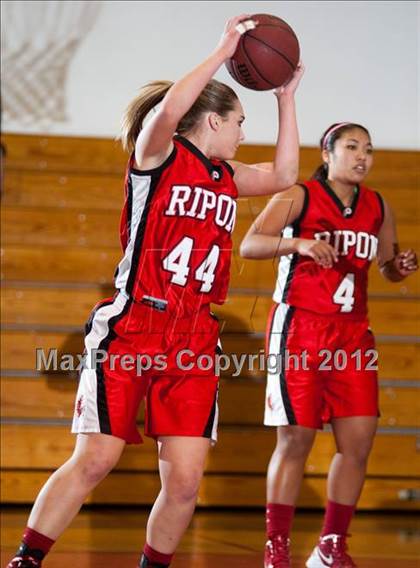 Thumbnail 2 in Ripon @ Modesto Christian photogallery.
