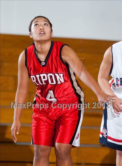 Thumbnail 2 in Ripon @ Modesto Christian photogallery.