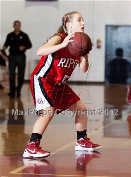 Thumbnail 2 in Ripon @ Modesto Christian photogallery.