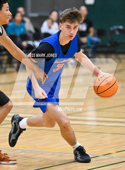 Thumbnail 1 in Thunderbird vs. Goldwater (Judy Dixon Holiday Tournament) photogallery.