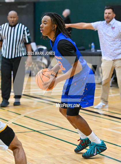 Thumbnail 2 in Thunderbird vs. Goldwater (Judy Dixon Holiday Tournament) photogallery.