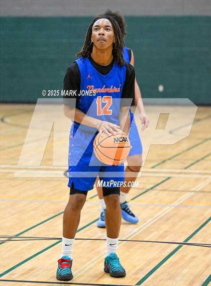 Thumbnail 3 in Thunderbird vs. Goldwater (Judy Dixon Holiday Tournament) photogallery.