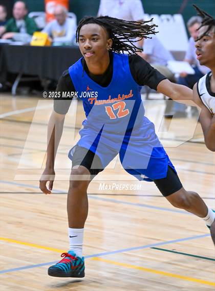 Thumbnail 2 in Thunderbird vs. Goldwater (Judy Dixon Holiday Tournament) photogallery.