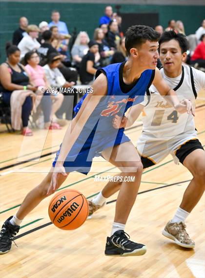 Thumbnail 3 in Thunderbird vs. Goldwater (Judy Dixon Holiday Tournament) photogallery.