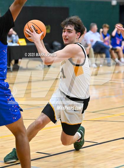 Thumbnail 2 in Thunderbird vs. Goldwater (Judy Dixon Holiday Tournament) photogallery.