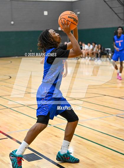 Thumbnail 1 in Thunderbird vs. Goldwater (Judy Dixon Holiday Tournament) photogallery.