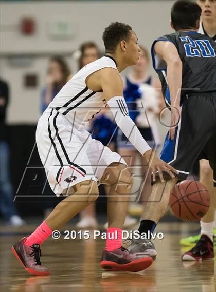 Thumbnail 2 in Eaglecrest vs. Legend (CHSAA 5A Great 8) photogallery.