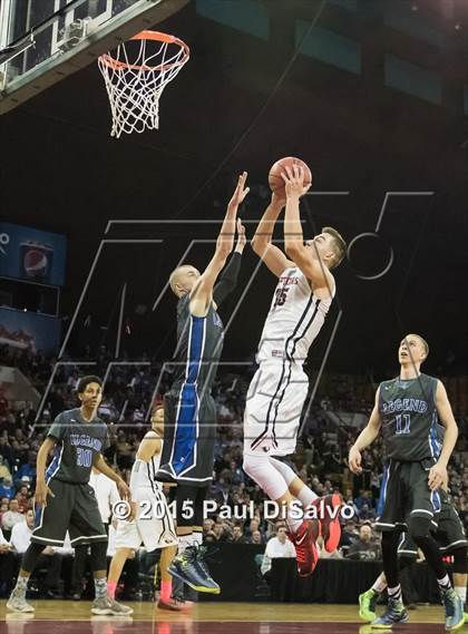 Thumbnail 2 in Eaglecrest vs. Legend (CHSAA 5A Great 8) photogallery.