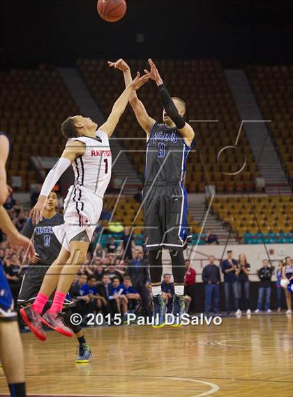 Thumbnail 2 in Eaglecrest vs. Legend (CHSAA 5A Great 8) photogallery.