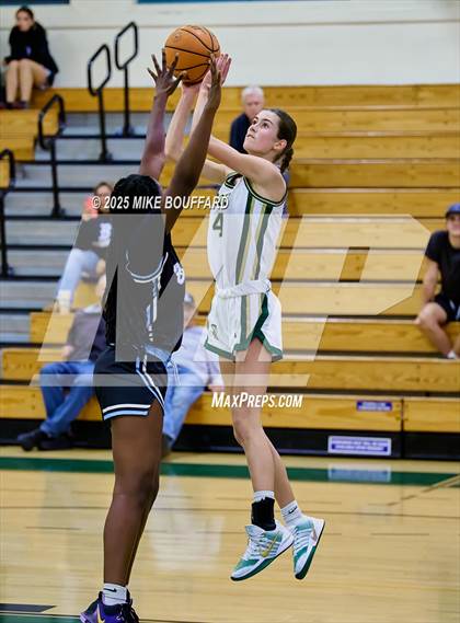 Thumbnail 1 in Buena @ Santa Barbara photogallery.